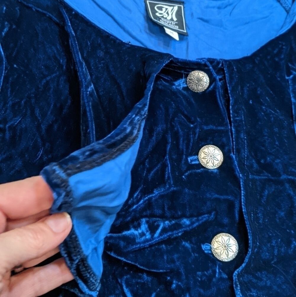 M Designs by Martin McCrea Blue Velvet Top Size M - Picture 4 of 10